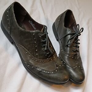 Born Dark Gray Leather Brogue Shoe